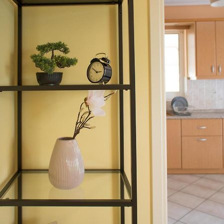 3 Bedroom Comfortable Apartment Gtd31506 Афины Экстерьер фото